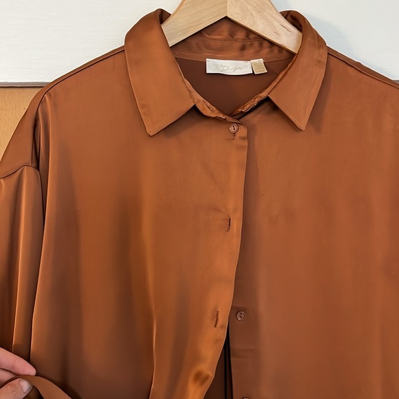 BB Dakota brown Satin Shirt, Size Large - Picture 2 of 4